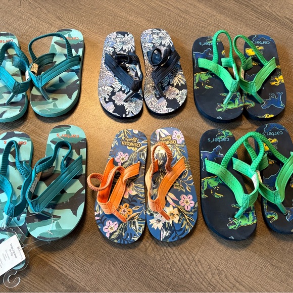 6 Pairs of Boy’s Carter’s Flip Flops Size Large (9-10) - Picture 2 of 3